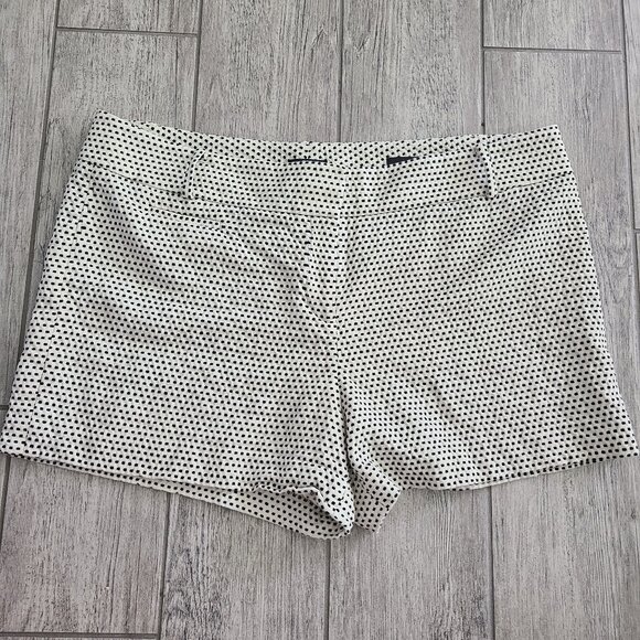LOFT Pants - Ann Taylor LOFT women's off white cream and black design shorts size 14